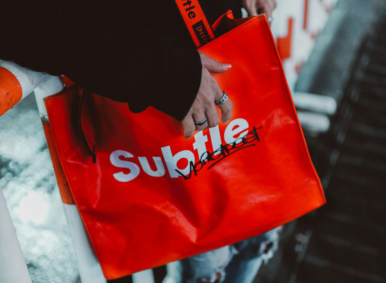 How Social Media Trends Influence Political Movements Globally